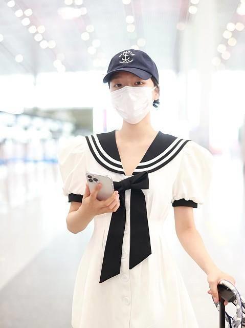 服装的穿搭要点球友会泡泡袖