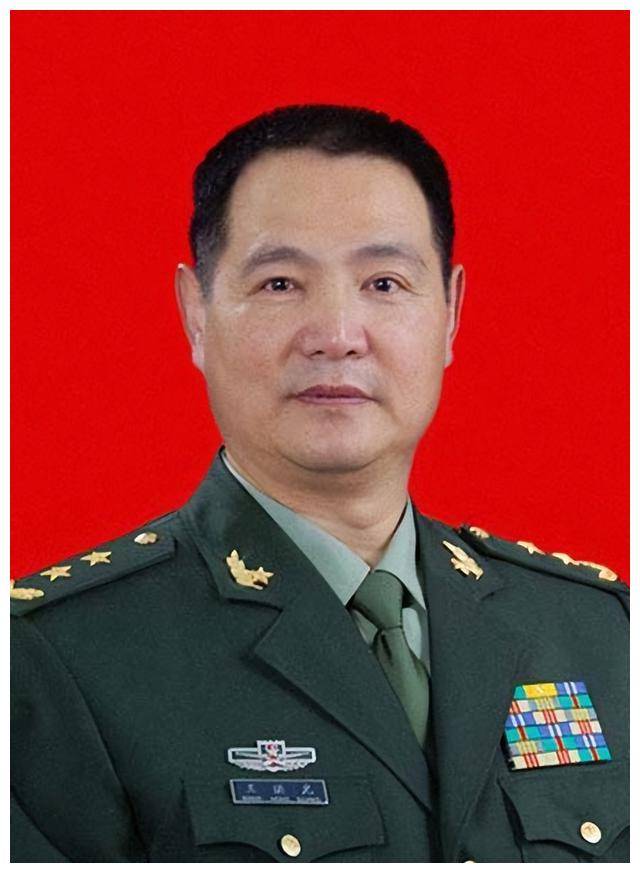 敌人低头道歉女性也霸气十足！qy球友会体育的“”人物让(图6)