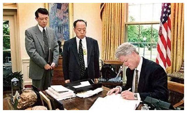 敌人低头道歉女性也霸气十足！qy球友会体育的“”人物让(图9)